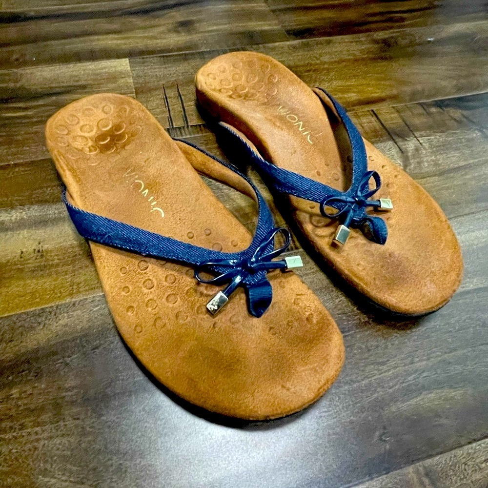 Vionic Sandal Size 8